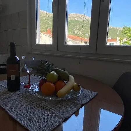 Kaline Apartament Podstrana